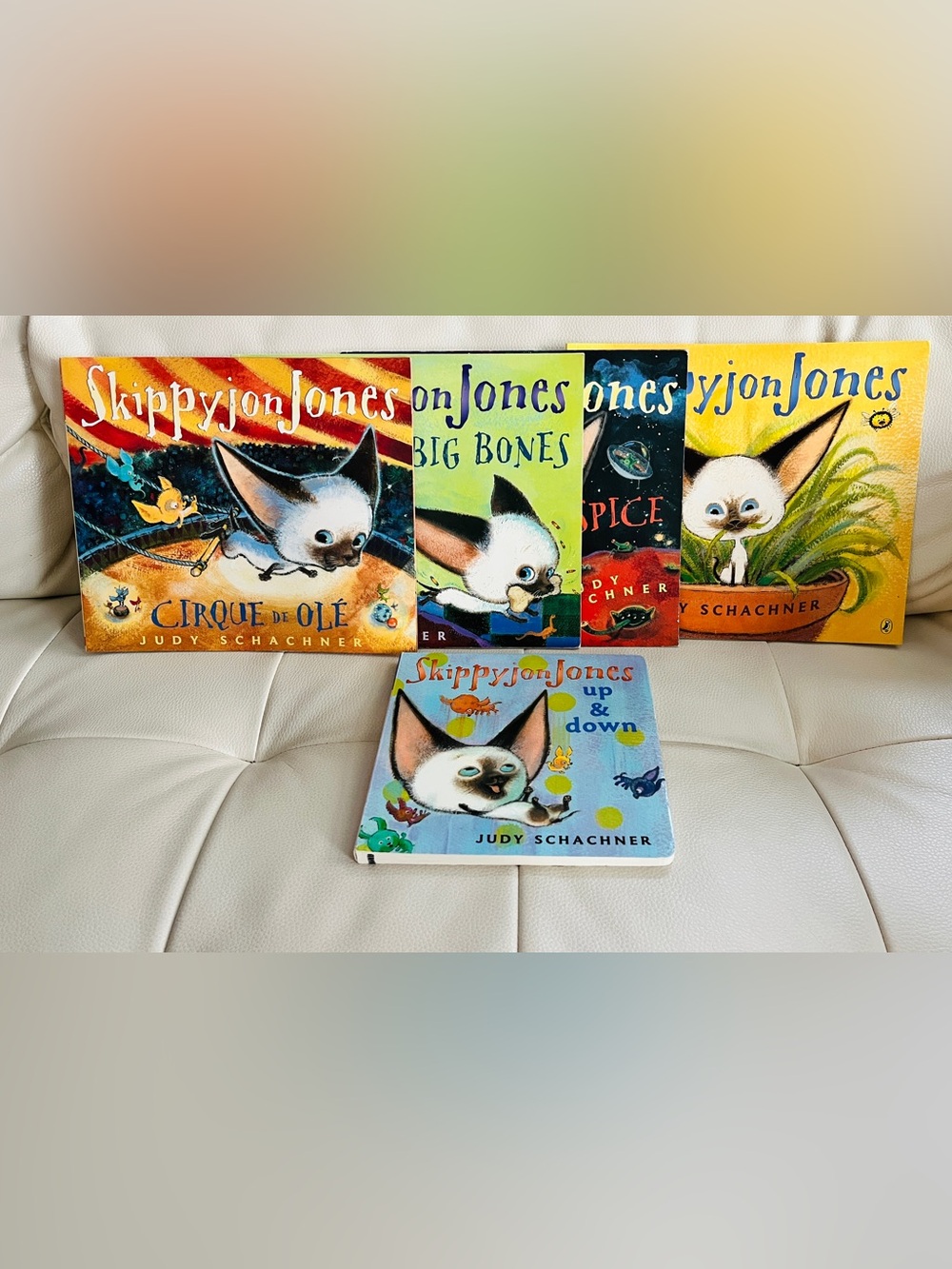 Skippyjon Jones Stuffed Animal with Book Bundle - Picture 2 of 11